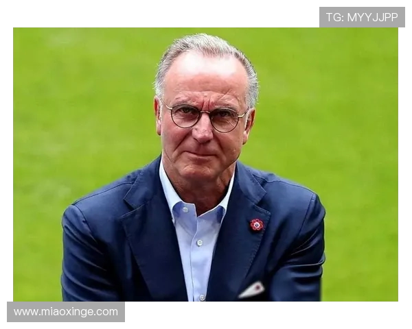 鲁梅尼格称孔帕尼重塑拜仁团队精神球队凝聚力重回巅峰